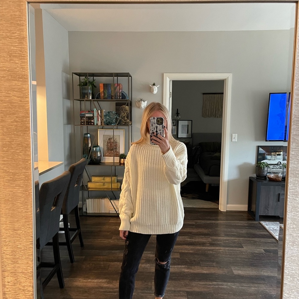 Oversized white turtleneck sweater, size S